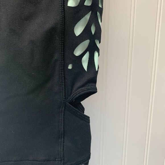 CALIA Laser Cut Capris in Black & Caviar/Mint Size Small - Picture 12 of 12